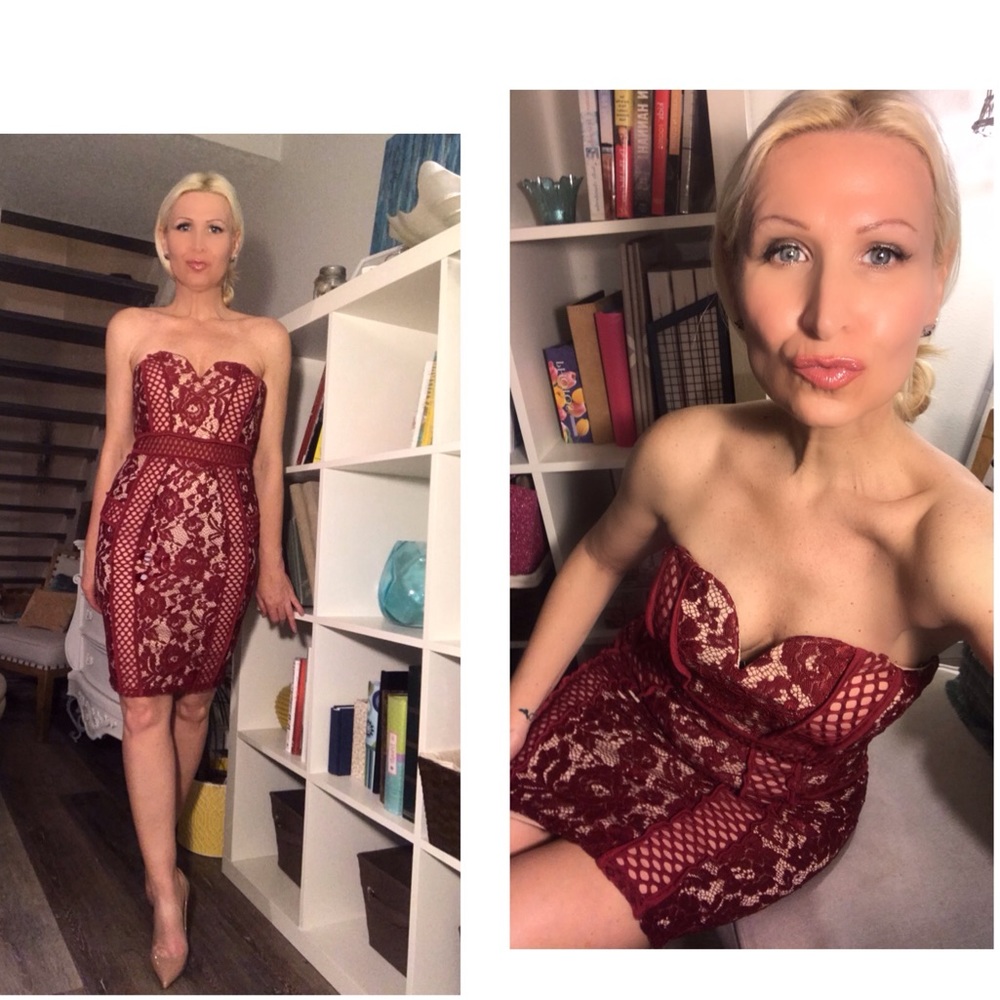 🤩Beautiful Burgundy Lace Dress🌟